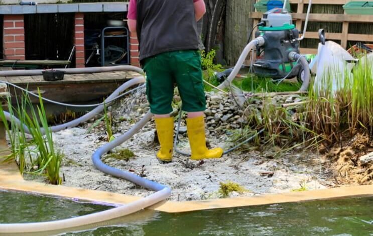 Pond Vacuum