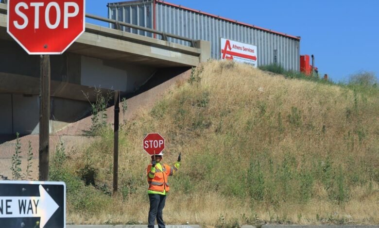 5 Ways to Lower Insurance Premiums by Using Traffic Management Companies